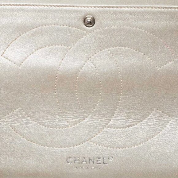 Chanel Silver 2.55 Reissue Quilted Lambskin Leather 227 Jumbo Flap Bag - Picture 6 of 12